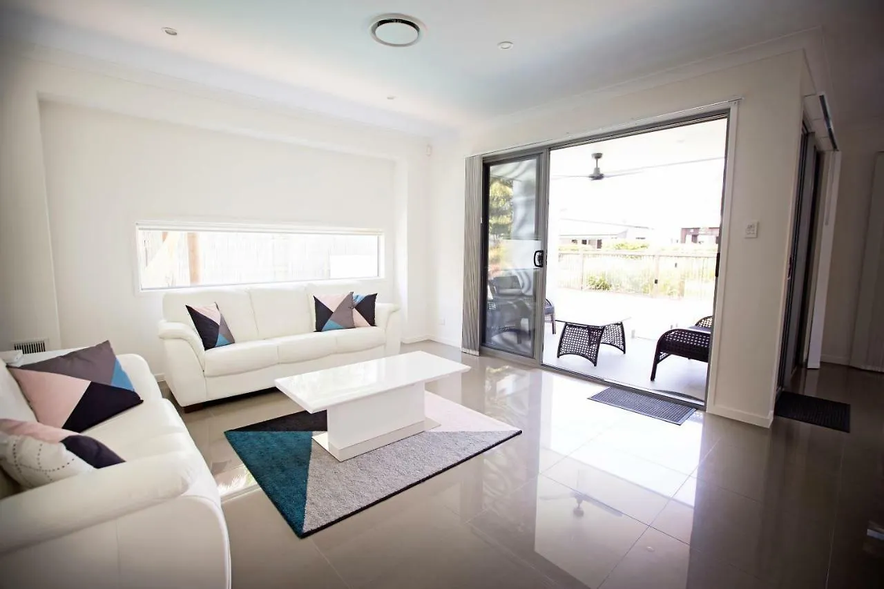Holiday home The Boardwalk Relaxing Beachside Family Entertainer Marcoola Australia