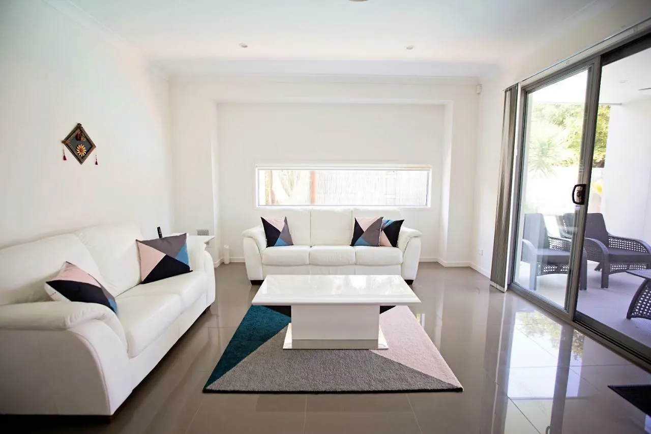 The Boardwalk Relaxing Beachside Family Entertainer Marcoola Holiday home